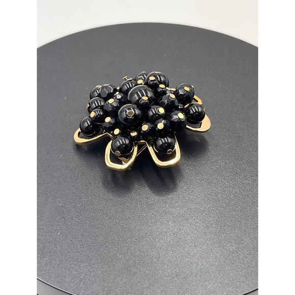 Trina Turk Signed Designer Black Beaded Gold Plated Large Cluster Brooch - Picture 2 of 9